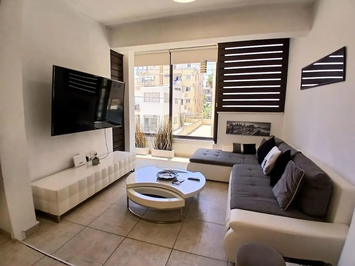 Spacious 2 Bedroom Apartment Larnaca