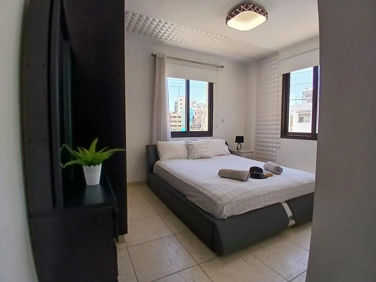 Spacious 2 Bedroom Apartment Larnaca