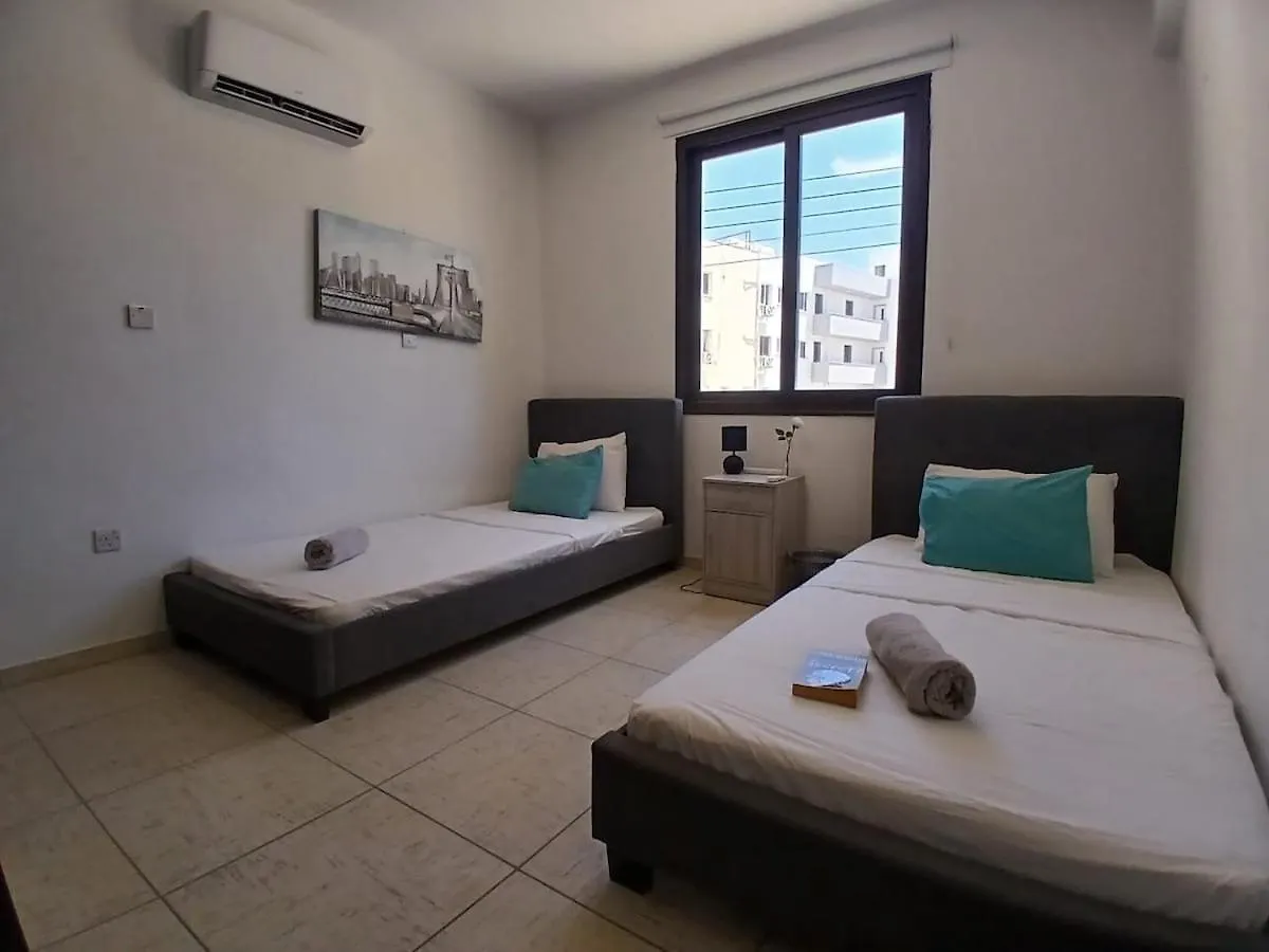 Spacious 2 Bedroom Apartment Larnaca Chypre