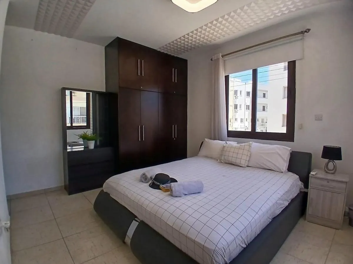 Spacious 2 Bedroom Apartment Larnaca